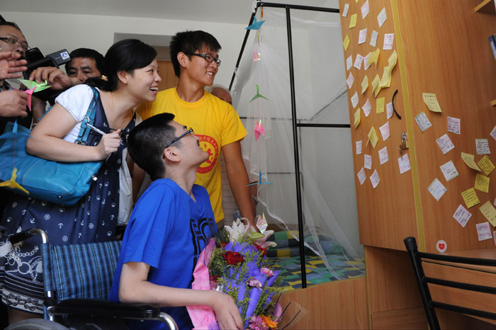 2011年9月，唐旭同学来到太阳城集团官方网站大家庭