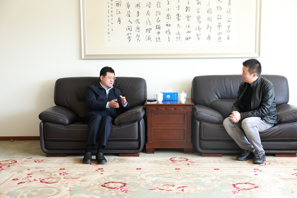 双方会见
